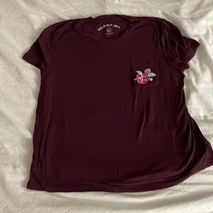 Aeropostale woman’s T-shirt